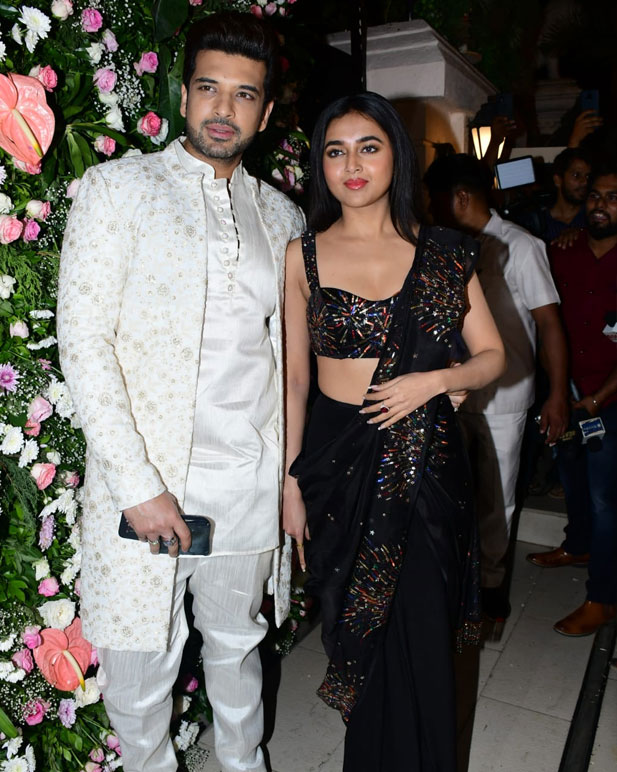 Karan poses with Tejasswi