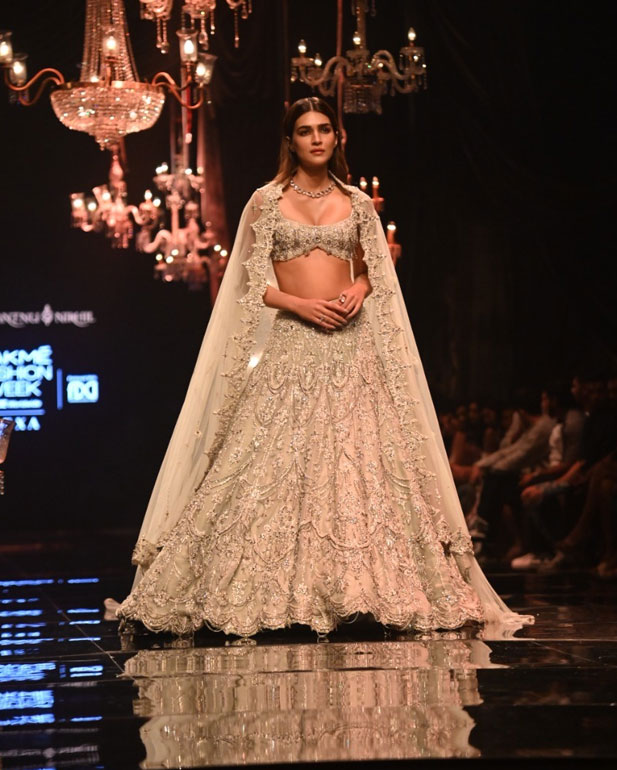 Kriti Sanon turns showstopper