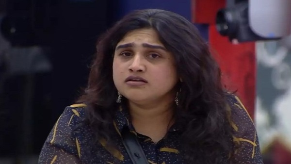 Vanitha Accuses Kamal Of Being Biased Vanitha Accuses Kamal Of Being Biased