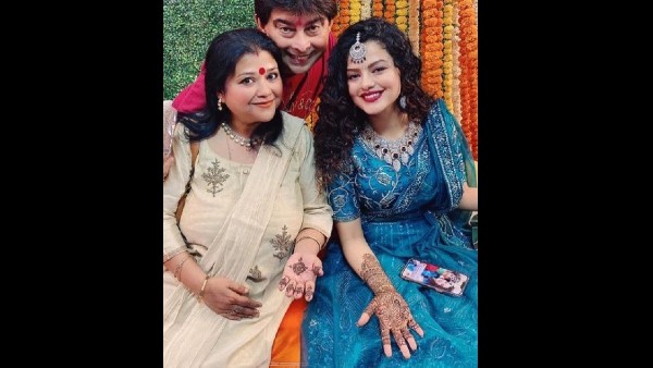 Jeet Gannguli Poses For A Snap With Bride-To-Be