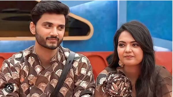 Marina, Rohit Marina, Rohit