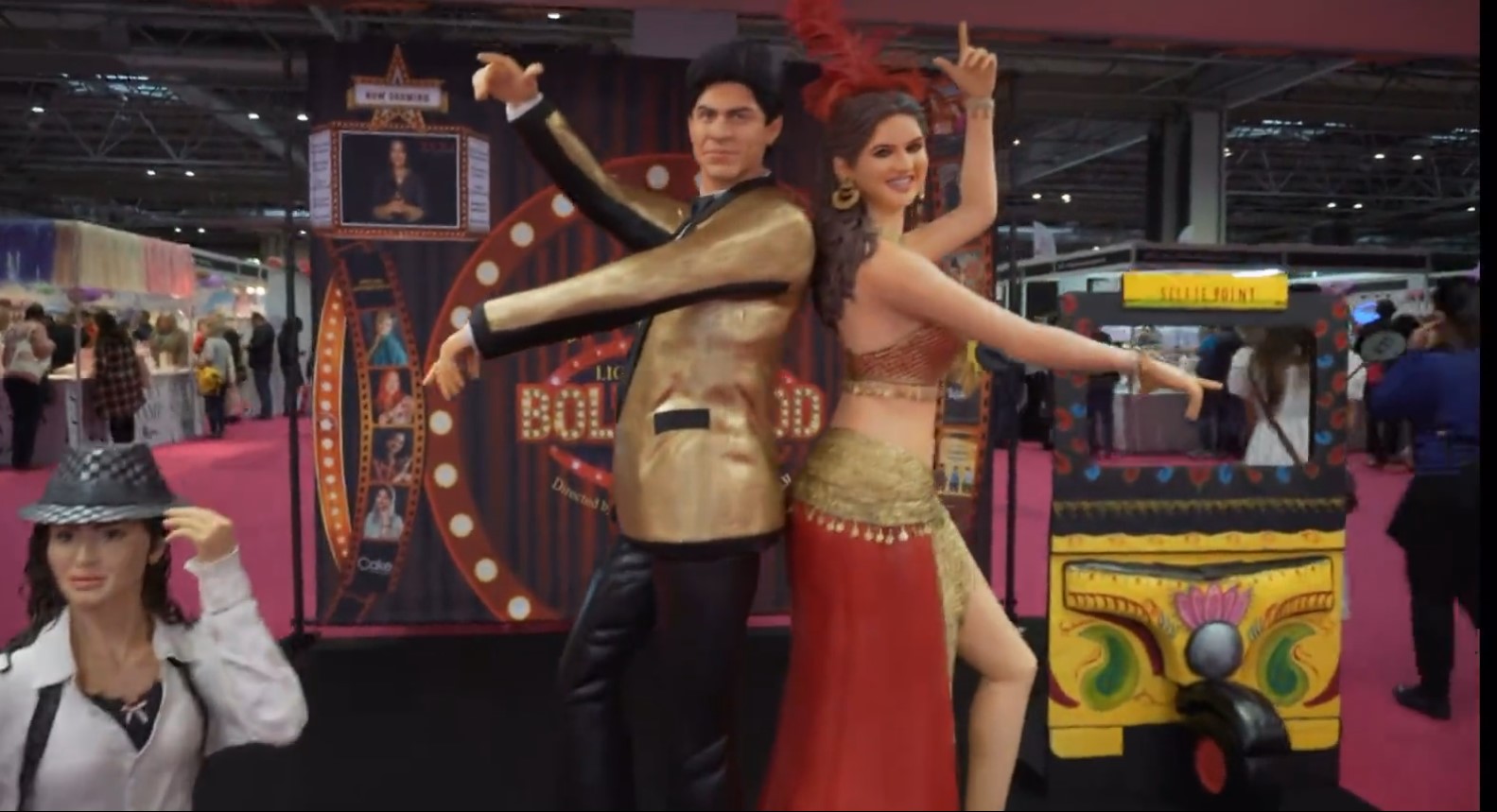 Shah Rukh Deepika Cake