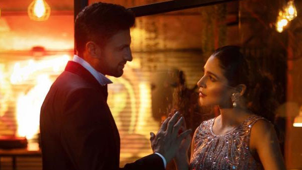 Ayesha Reacts To Dating Rumours with Shoaib Malik Ayesha Reacts To Dating Rumours with Shoaib Malik