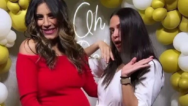 Gaelyn’s Friends Attended Her Pregnancy Bash Gaelyn’s Friends Attended Her Pregnancy Bash