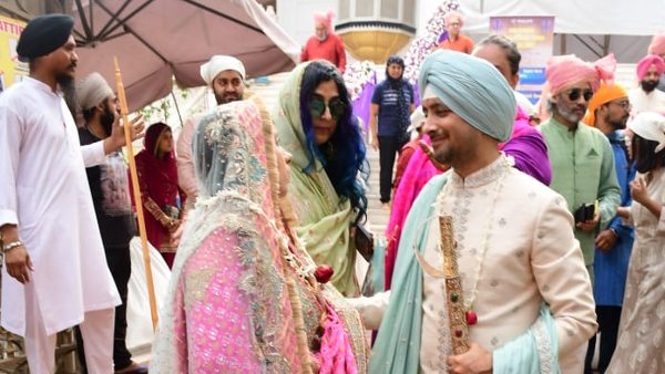 Guneet Monga Sunny Kapoor Traditional Sikh Wedding pictures