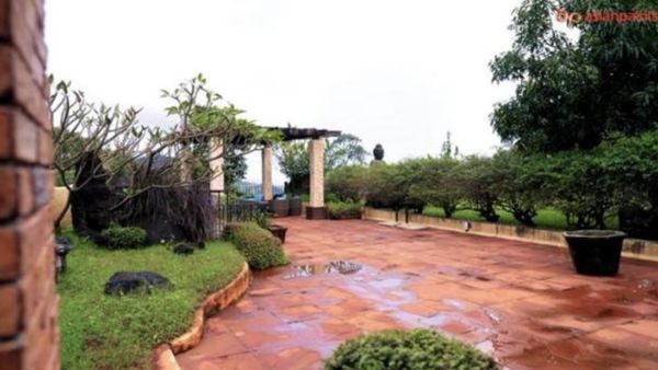 suniel shetty khandala bunglow