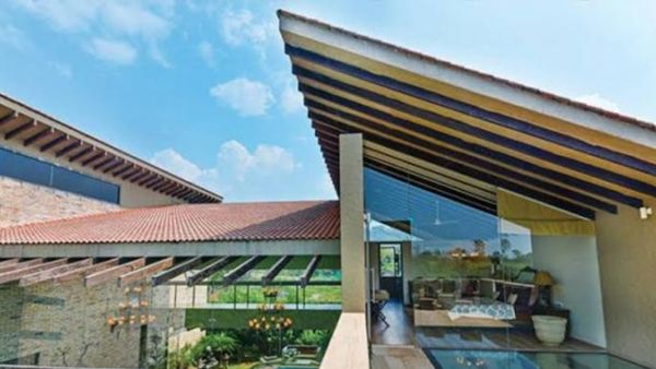 suniel shetty khandala bunglow