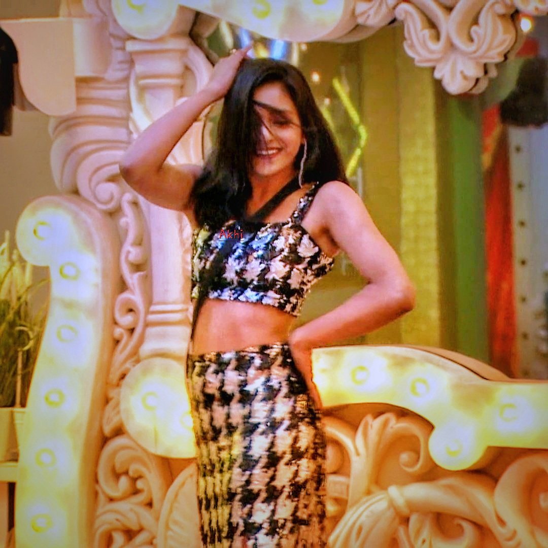 Sumbul Touqeer Achieves Another Feat Sumbul Touqeer Achieves Another Feat