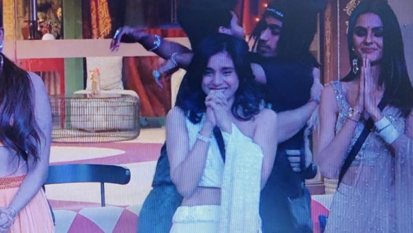 Sumbul Touqeer’s Reaction To Elimination From Bigg Boss 16 Sumbul Touqeer’s Reaction To Elimination From Bigg Boss 16