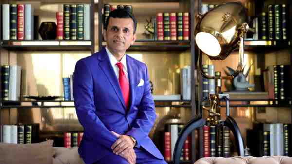 Bollywood Vs South Cinema: The Comparison Is Bound To Happen Bollywood Vs South Cinema: The Comparison Is Bound To Happen