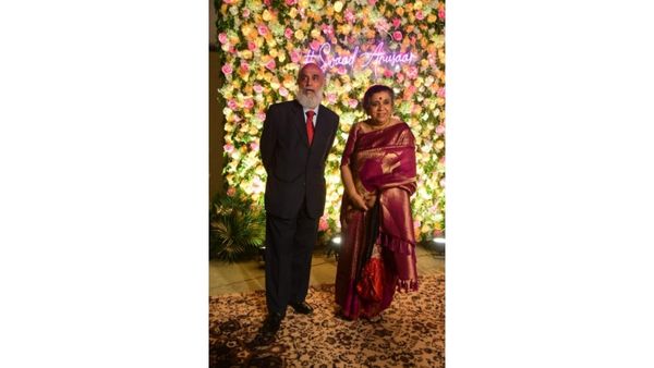 swara bhasker parents