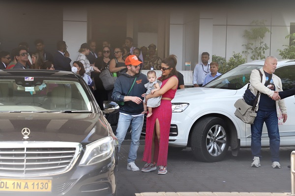 Priyanka Chopra Land In Mumbai With Hubby Nick Jonas & Baby Malti