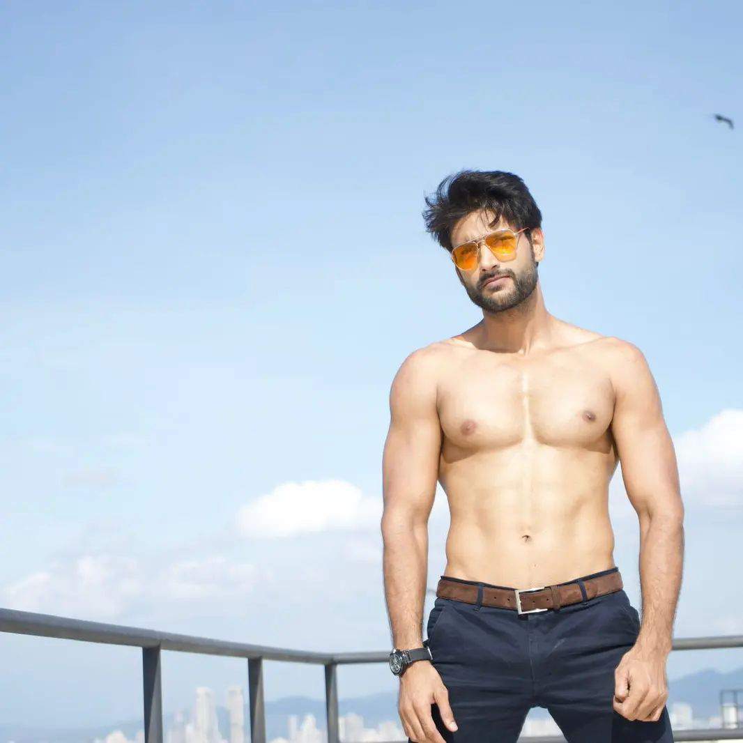 Fans Are In Awe Of Imlie Actor Zohaib Siddiqui Flaunting His Chiseled Body On Social Media Fans Are In Awe Of Imlie Actor Zohaib Siddiqui Flaunting His Chiseled Body On Social Media
