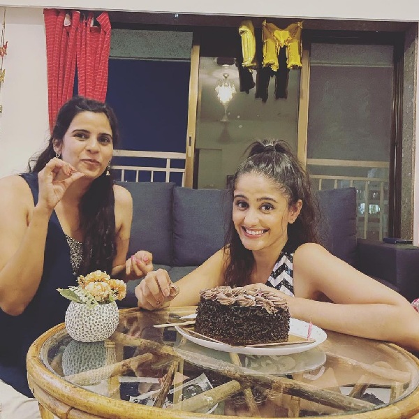 Ayesha Singh House - Hall