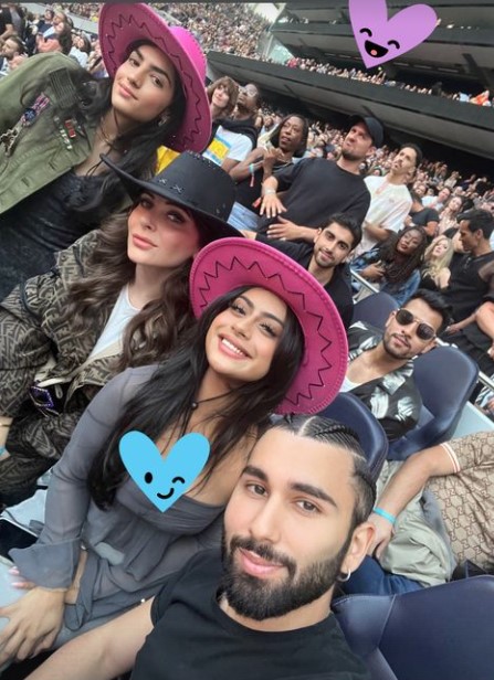 Nysa Devgan Attends Beyonce’s London Concert With Orry & Other Friends