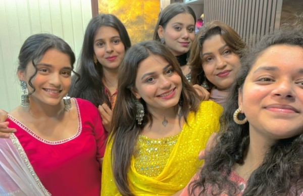 Sumbul Jams To Salman’s Song At Father’s Mehendi Ceremony