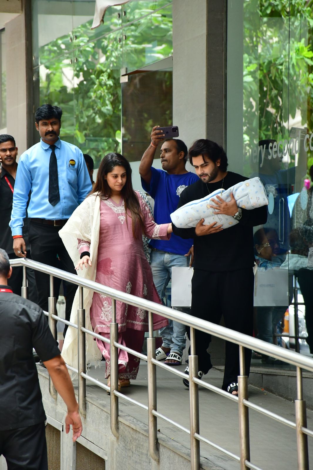 Dipika & Shoaib Take Their Baby Home; See Pics