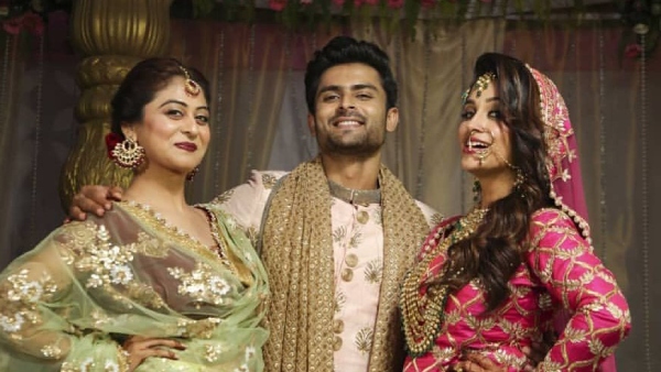 Falaq Naaz Dipika Kakar