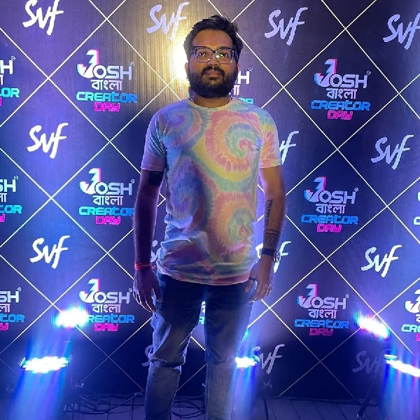 Josh Joins Hands For The Song Tu Hain Kaha Josh Joins Hands For The Song Tu Hain Kaha