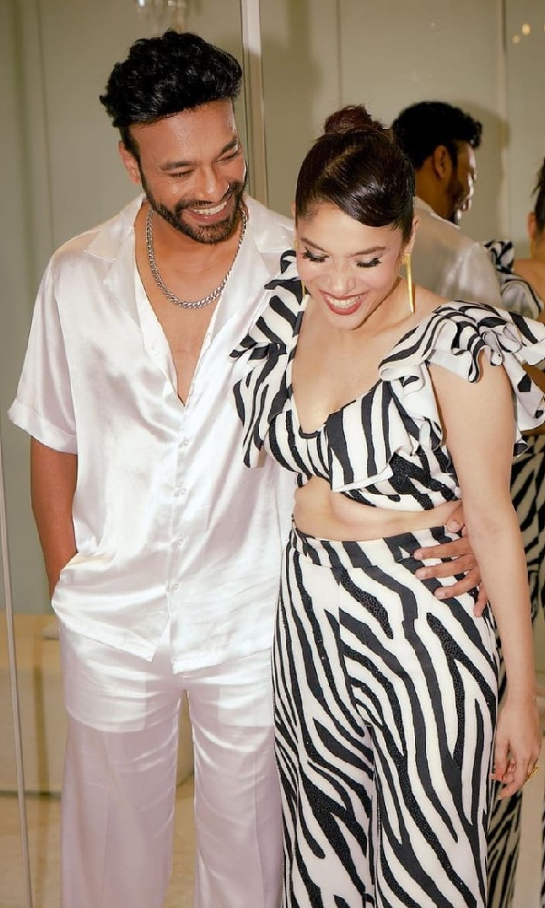 Ankita & Vicky Jains Perfect Coordination Will Win Hearts Ankita & Vicky Jains Perfect Coordination Will Win Hearts