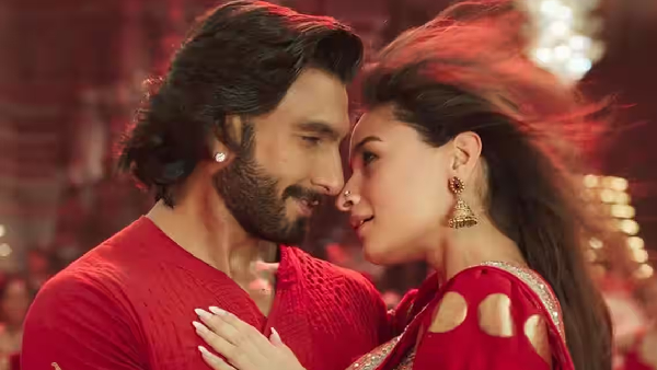 RARKPK Day 4: Ranveer-Alia’s Film Witnesses Lowest Earnings RARKPK Day 4: Ranveer-Alia’s Film Witnesses Lowest Earnings