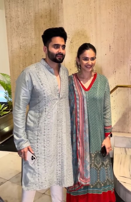 B’Wood Stars At Manish Malhotra’s Ganpati Celebration