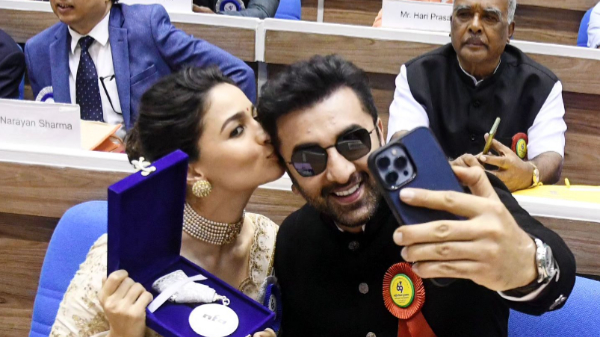 National Awards: Alia Bhatt TROLLED For Kissing Ranbir 