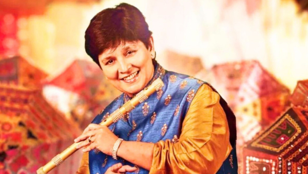Falguni Pathak Navratri Show Charges