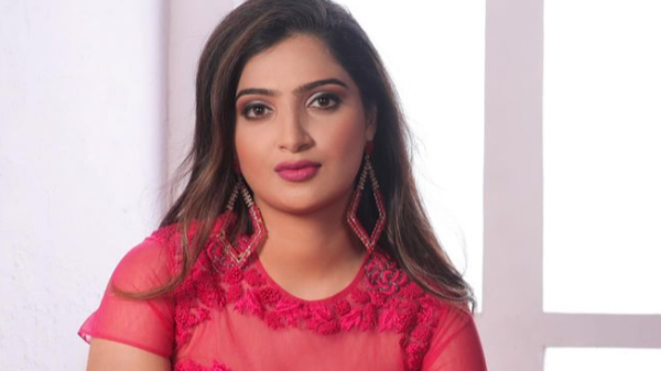 BB17 Contestant Sana Raees Khan Under Fire For Participation