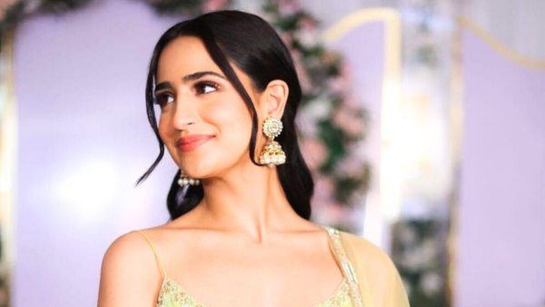 Maujaan Hi Maujaan Punjabi actress Tanu Grewal Maujaan Hi Maujaan Punjabi actress Tanu Grewal