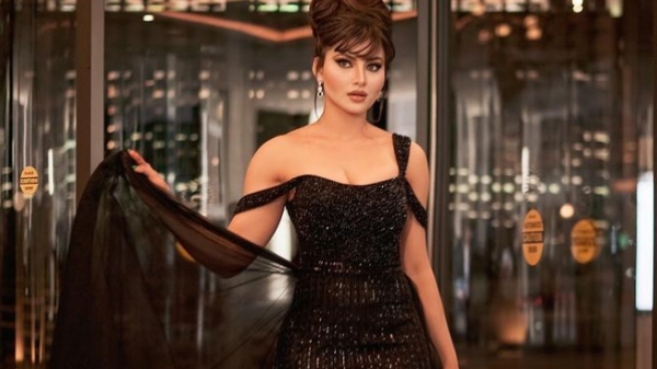 Urvashi Rautela Says She Lost Her ‘24-Carat Gold Iphone’ Urvashi Rautela Says She Lost Her ‘24-Carat Gold Iphone’