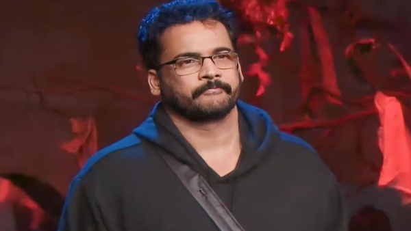 Sivaji Becomes The Captain