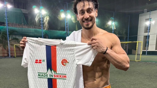 Tiger Shroff Roots For Sikkim Football Team Tiger Shroff Roots For Sikkim Football Team