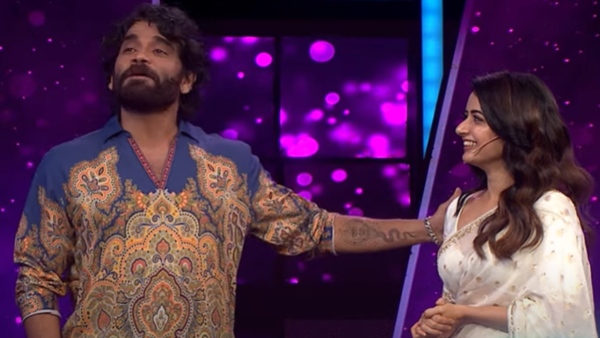 Ashika Ranganathan Gives Flying Kiss To Amardeep Ashika Ranganathan Gives Flying Kiss To Amardeep