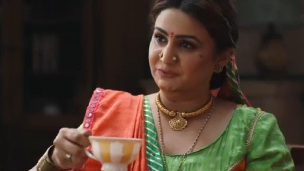 Aankh Micholi, Khushi Dubey