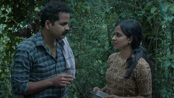 Vinay Forrt And Divya Prabha Starrer Family X Review