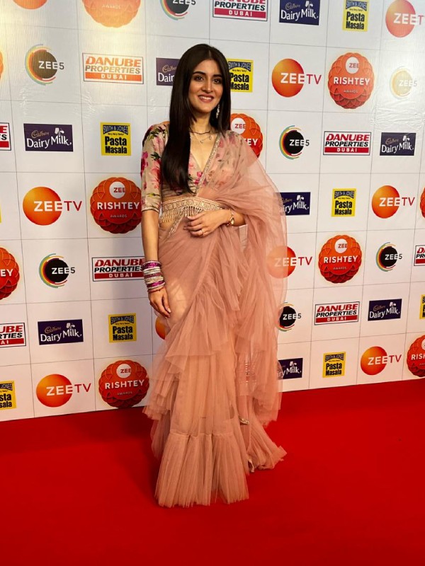 Zee Rishtey Awards 2024 Nomination Party Navika Kotia