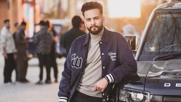 Elvish Yadav ARRESTED By Noida Police Elvish Yadav ARRESTED By Noida Police