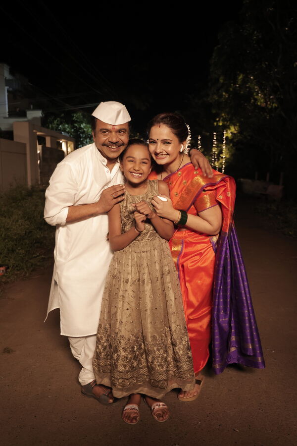 Kaam Chalu Hai Review Rajpal Yadav s Emotional Drama Kaam Chalu Hai Review Rajpal Yadav s Emotional Drama