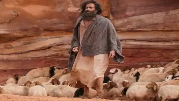 Aadujeevitham Prithviraj Sukumaran s Fastest Rs 100 Crore