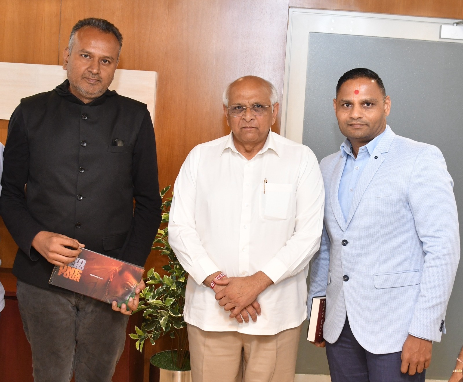 ENTERTAINMENT LIVE: Jackie Shroff Starrer Two Zero One Four Gets Support From Gujarat CM