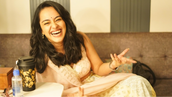 Apoorva Arora In Lipstick A Mental Health Focus