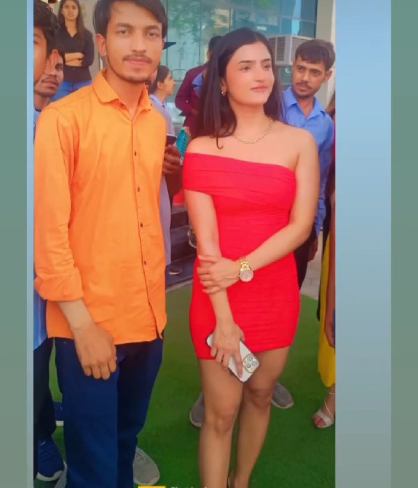 Ankita Dwivedi Visits College For Promotion Of Hamare Baarah Ankita Dwivedi Visits College For Promotion Of Hamare Baarah