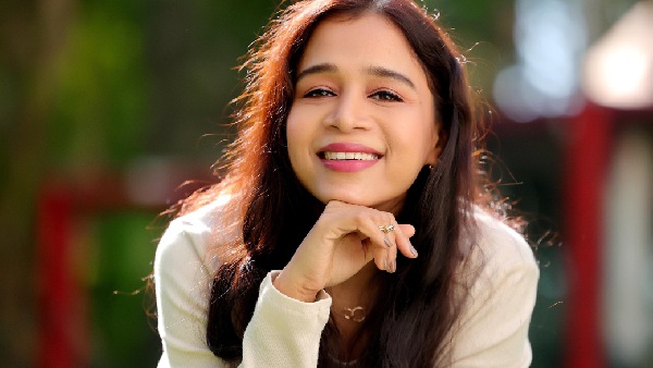 Aditi Paul Sings For Kakuda