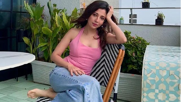 From India With Love Actress Barkha Singh Stuns