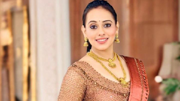 Desai Seeks Ganesha s Blessings Desai Seeks Ganesha s Blessings