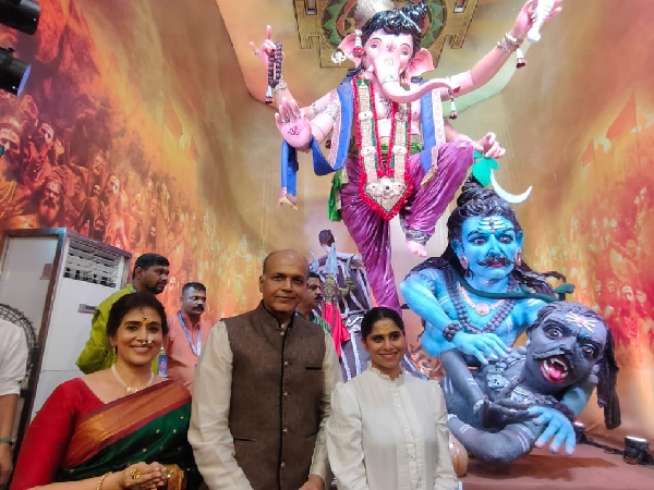 Manvat Murders Cast Seeks Blessings Of Lalbaug s Raja Ganesh