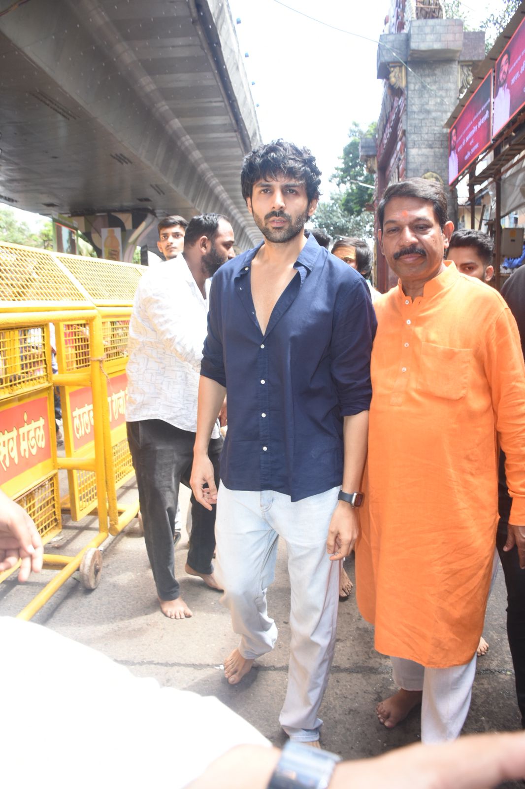 Ganesh Chaturthi 2024: Kartik Aaryan Visits Lalbaughcha Raja