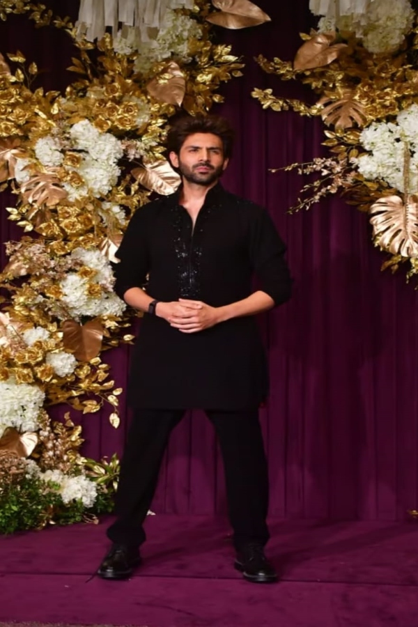 Kartik Aaryan At Manish Malhotra Diwali Bash