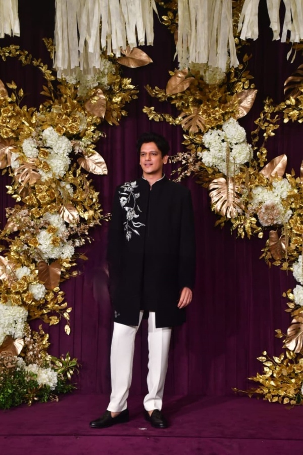 Vijay Varma At Manish Malhotra Diwali Bash